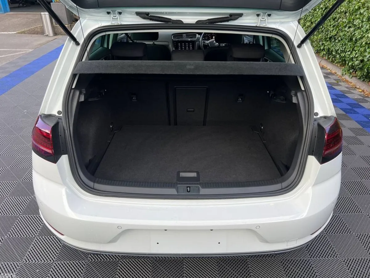 Volkswagen Golf Hatchback, Petrol, 2021, White