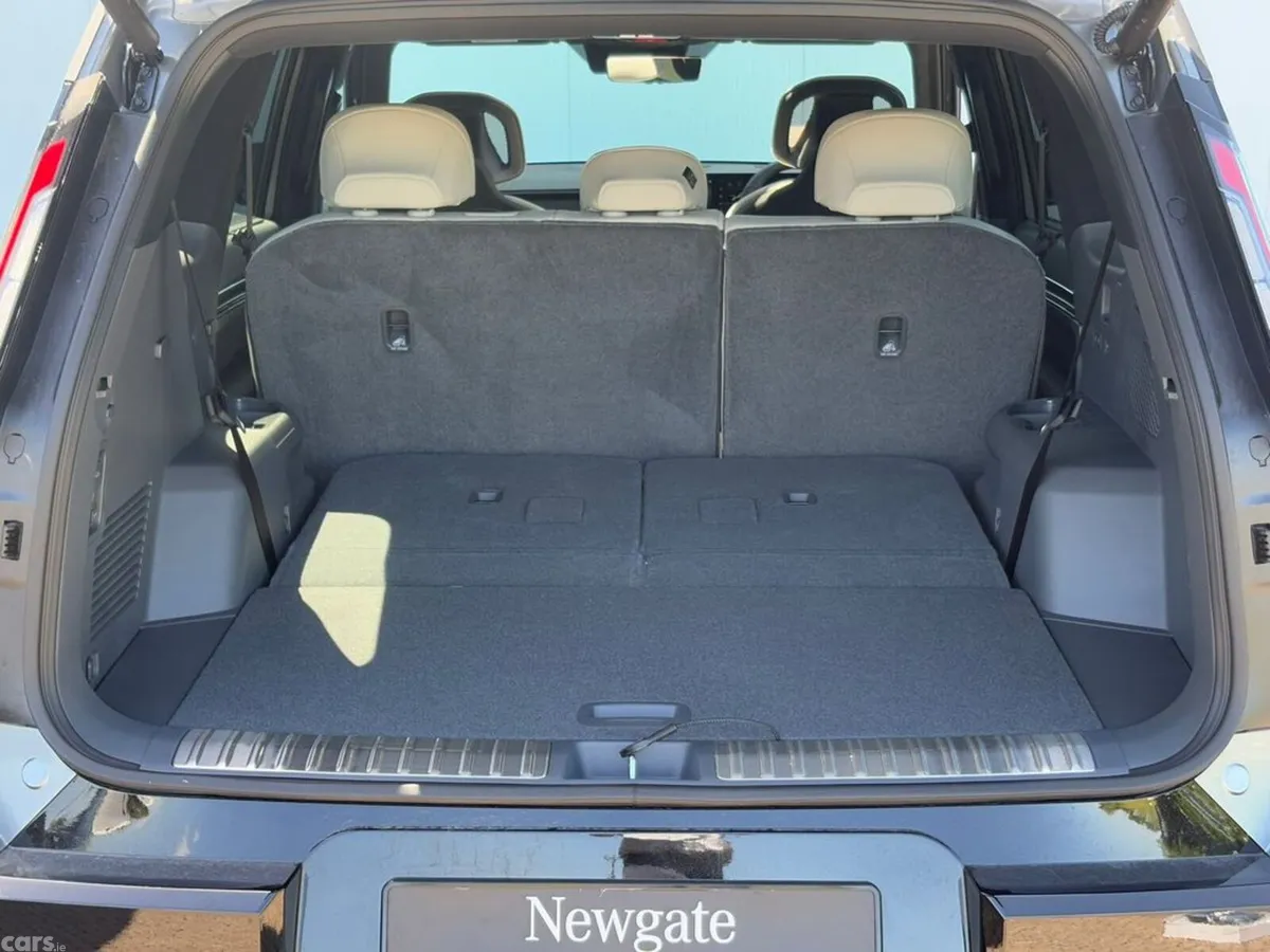 Kia EV9 SUV, Electric, 2027, White