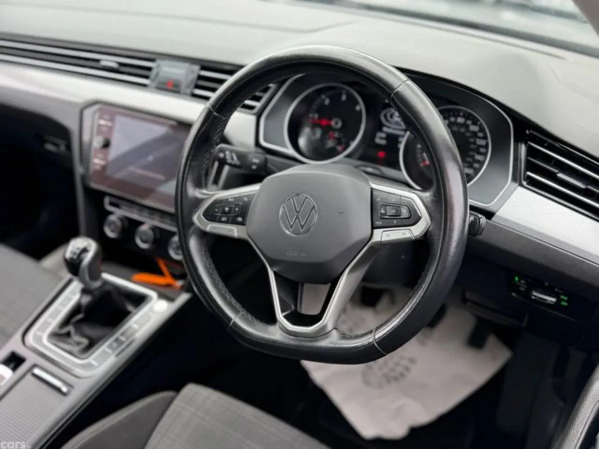Volkswagen Passat Estate, Diesel, 2022, Grey