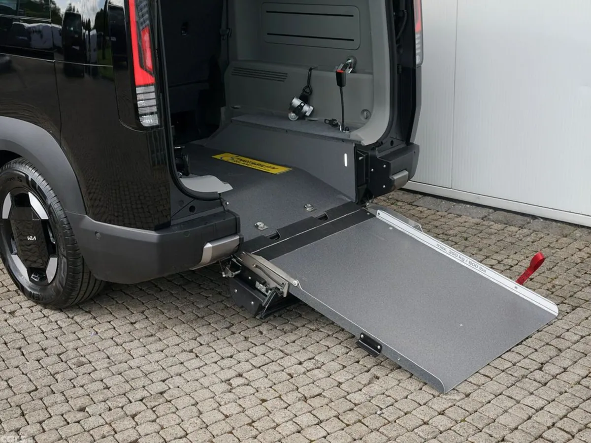 Kia PV5 Van, Electric, 2026, Black