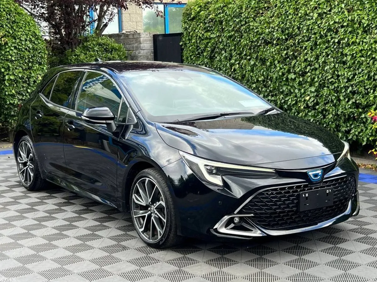Toyota Corolla Hatchback, Petrol Hybrid, 2025, Black