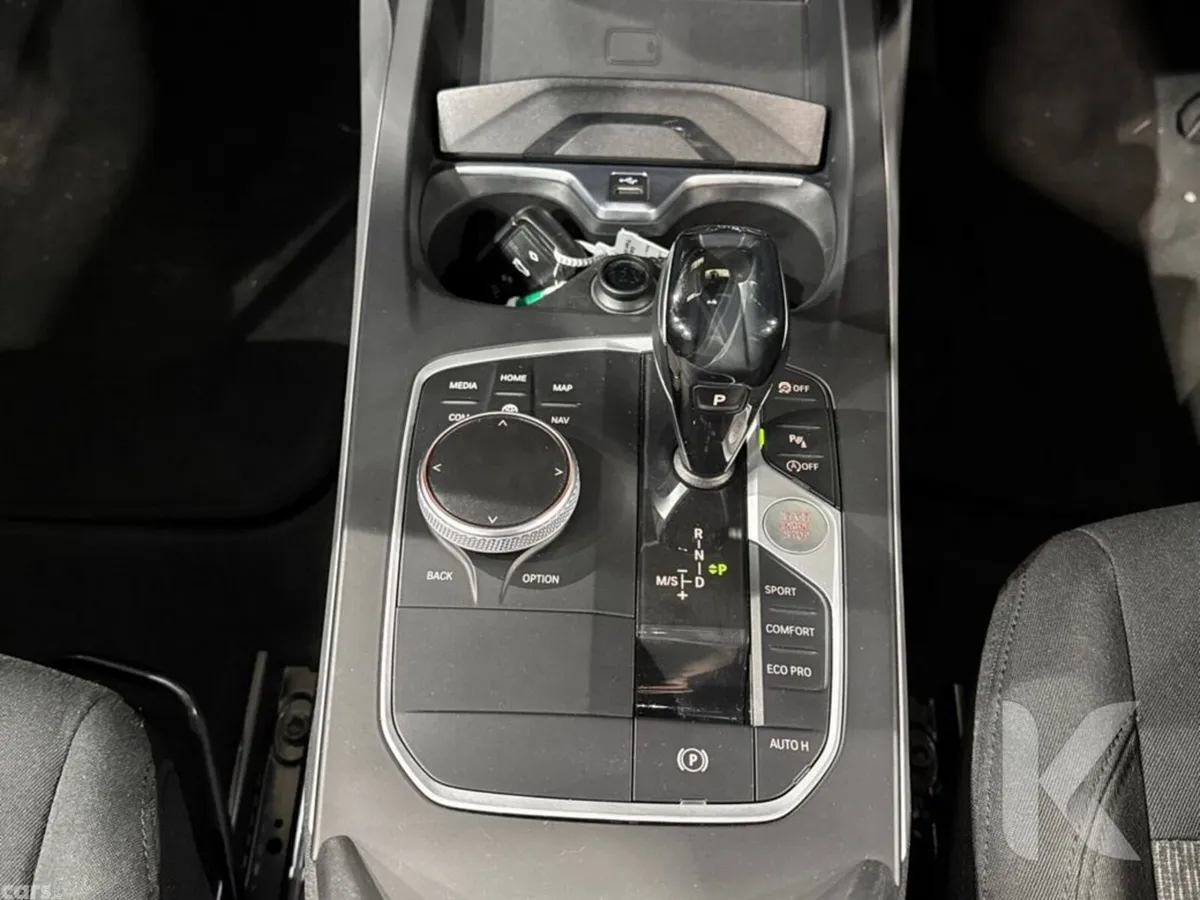 BMW 1-Series Hatchback, Petrol, 2019, White