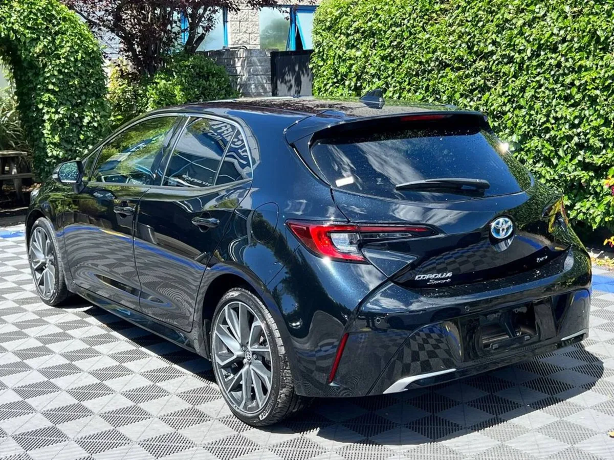 Toyota Corolla Hatchback, Petrol Hybrid, 2025, Black