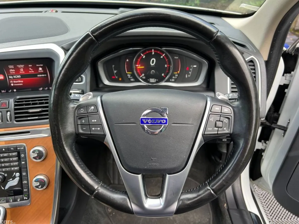 Volvo XC60 SUV, Diesel, 2017, White
