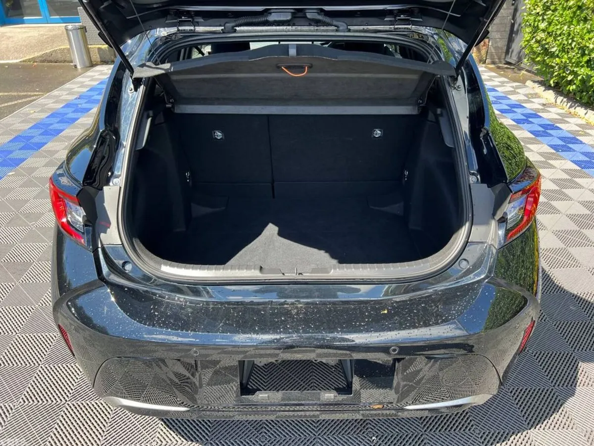 Toyota Corolla Hatchback, Petrol Hybrid, 2025, Black