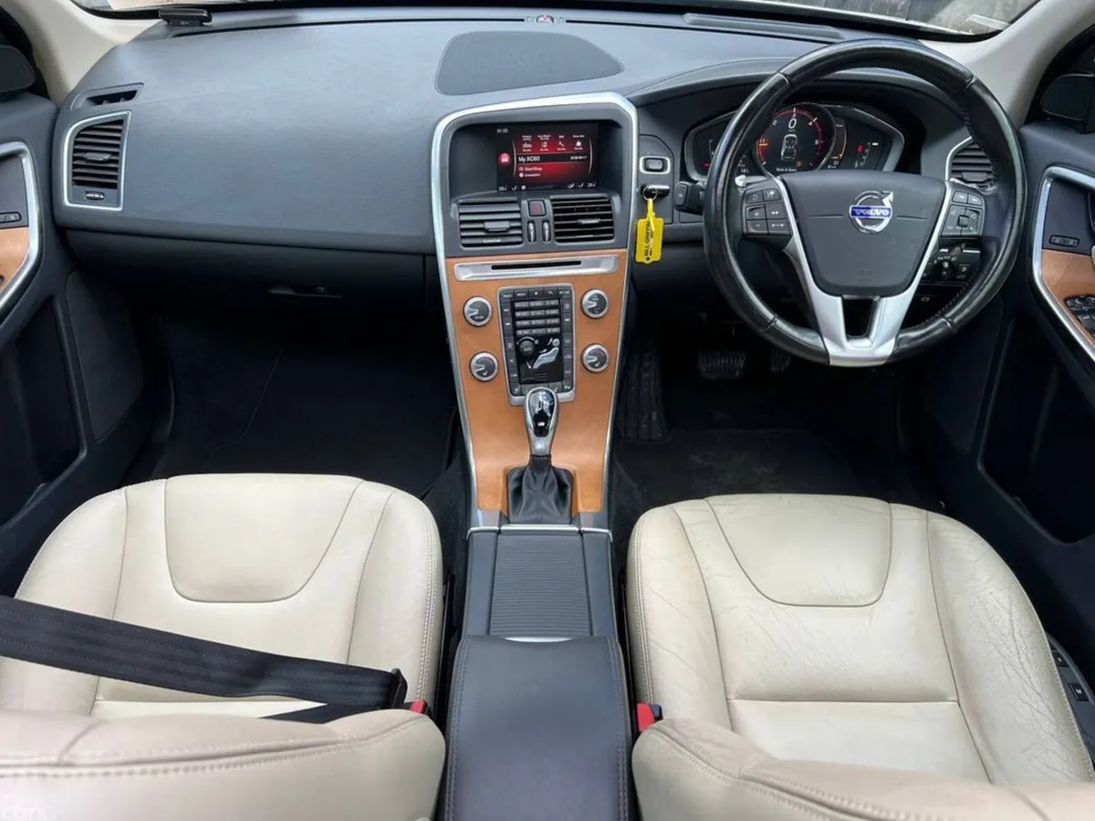 Volvo XC60 SUV, Diesel, 2017, White
