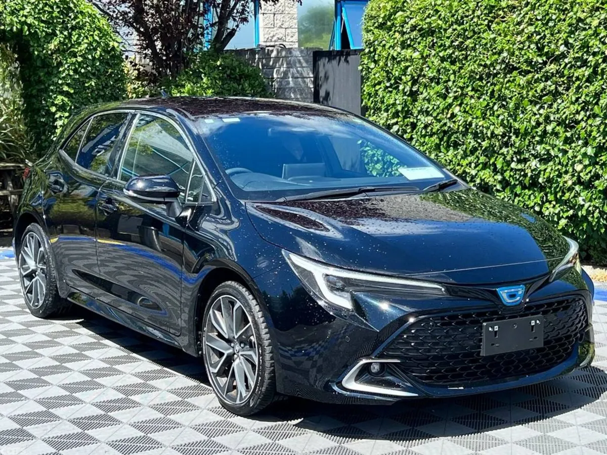 Toyota Corolla Hatchback, Petrol Hybrid, 2025, Black