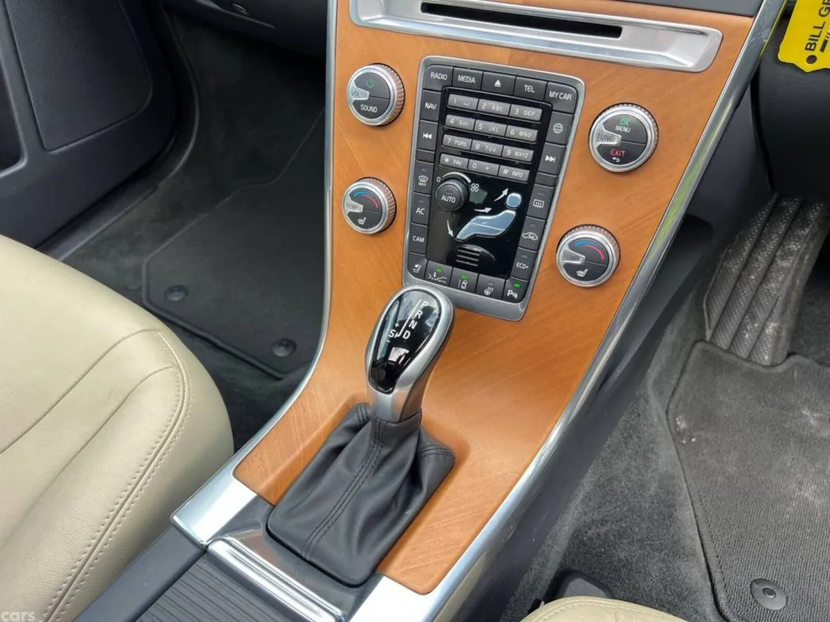 Volvo XC60 SUV, Diesel, 2017, White