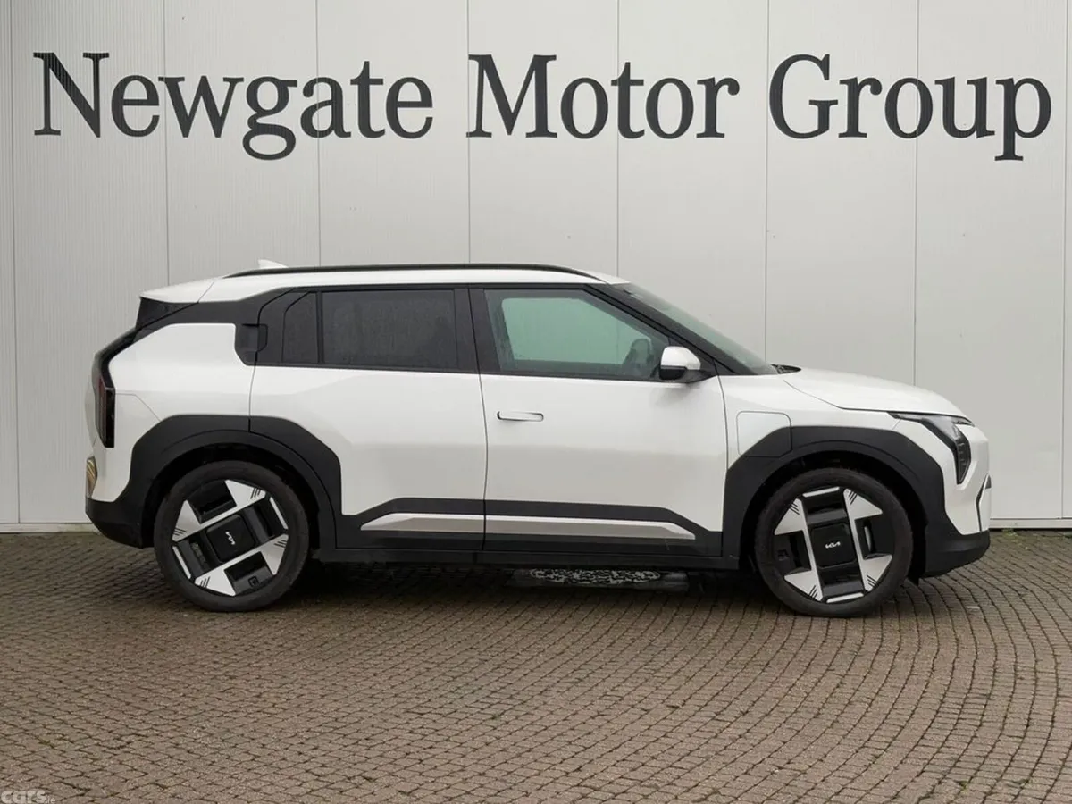 Kia EV3 Hatchback, Electric, 2027, 