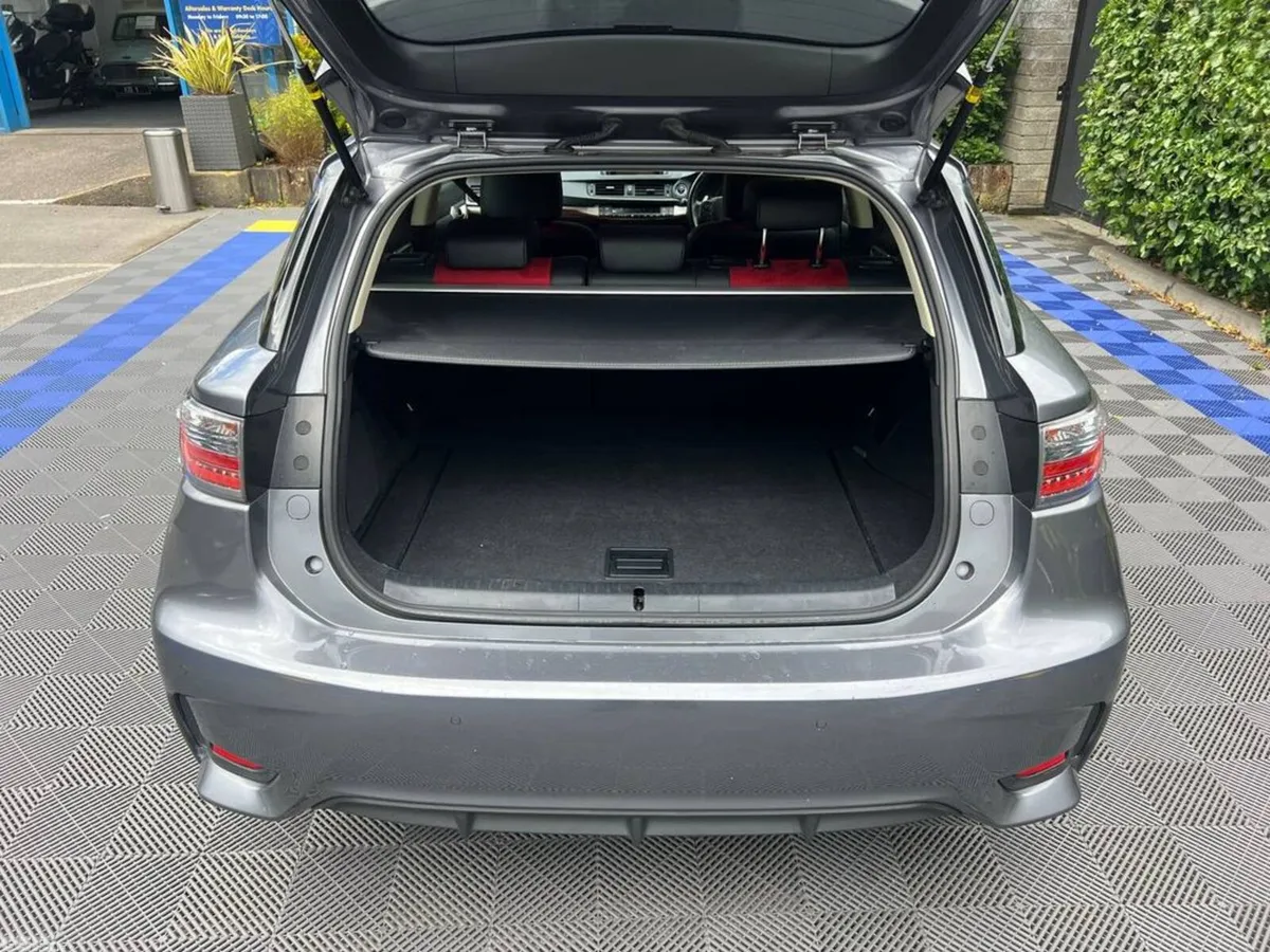 Lexus CT Hatchback, Petrol Hybrid, 2017, Grey
