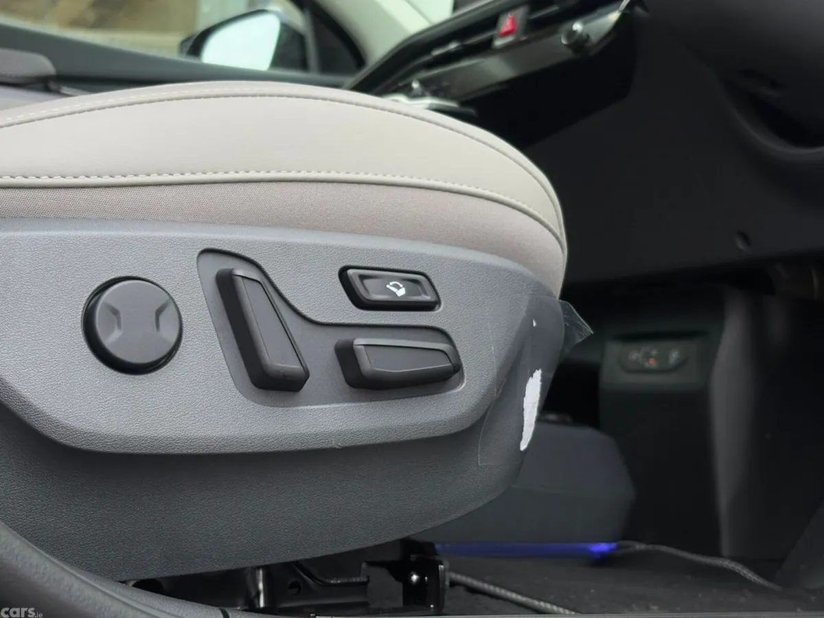 Kia EV6 Hatchback, Electric, 2027, Grey
