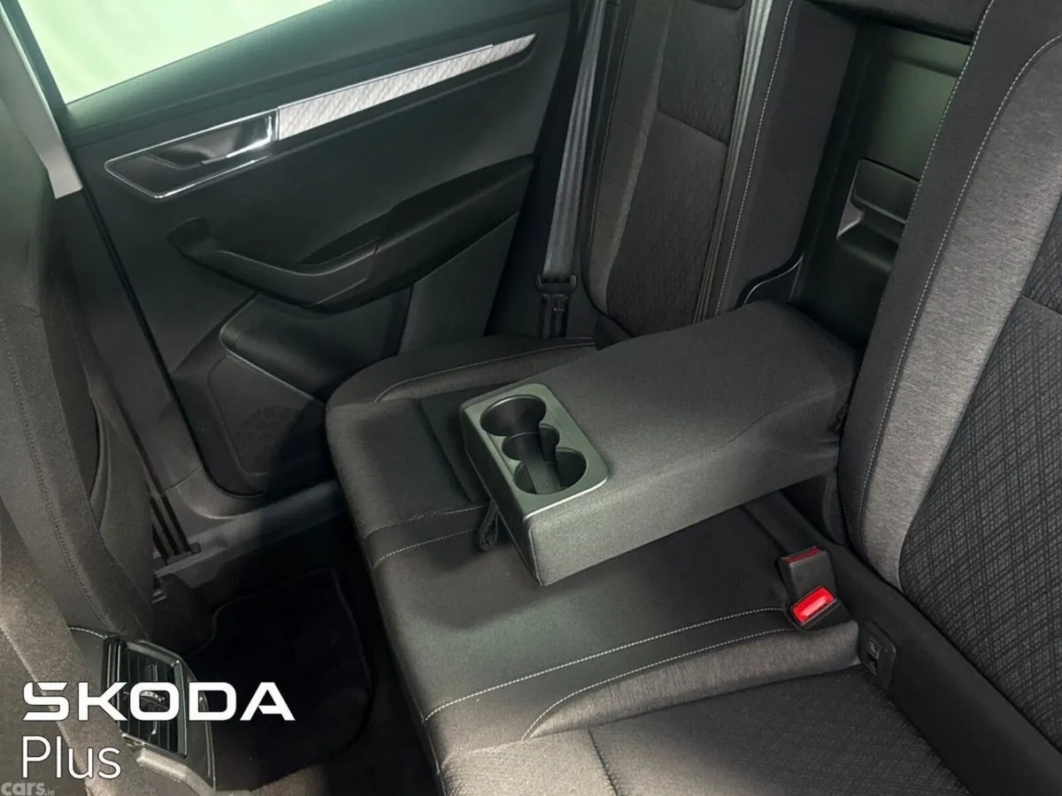 Skoda Karoq SUV, Diesel, 2023, Grey