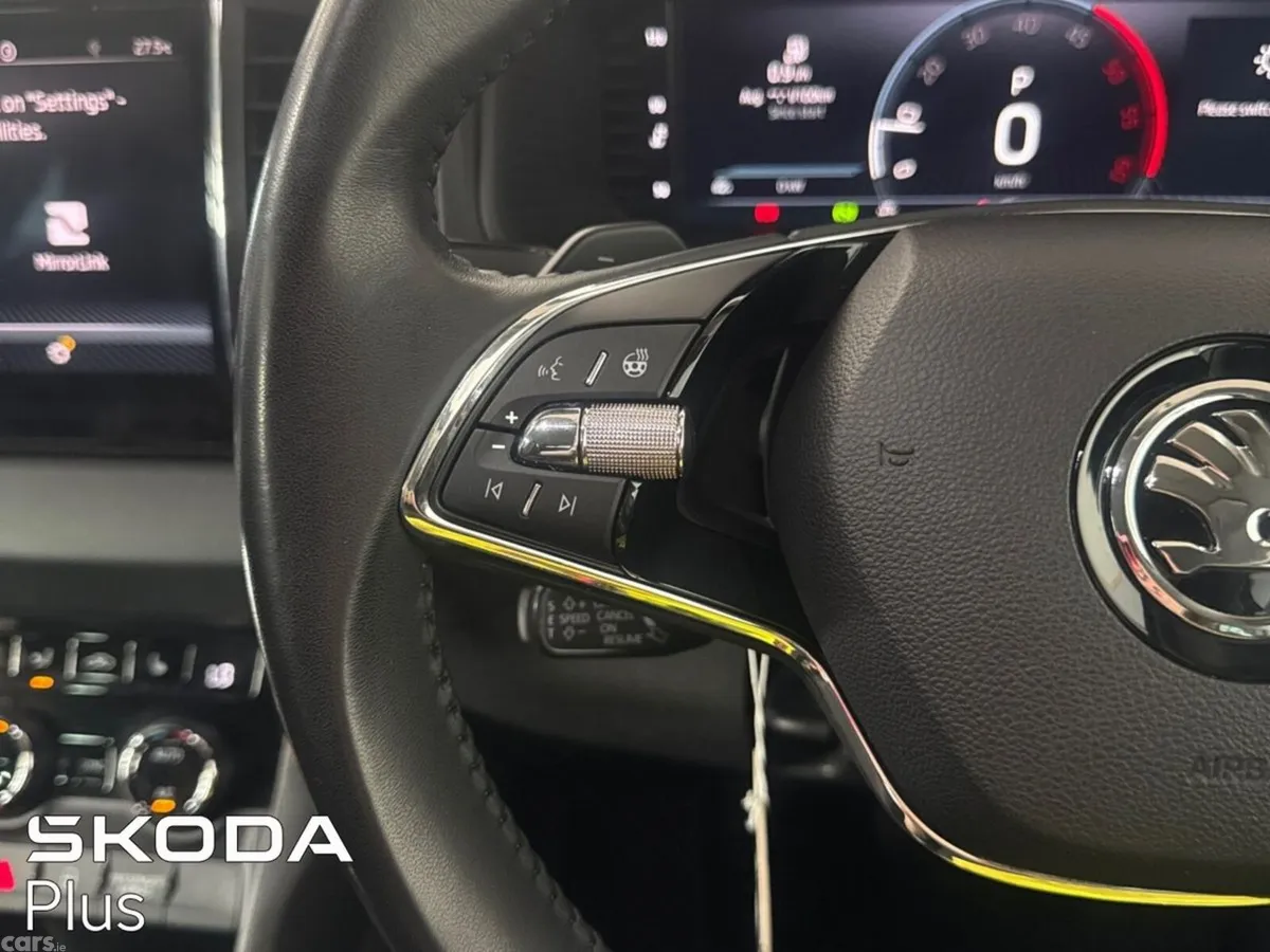 Skoda Karoq SUV, Diesel, 2023, Grey