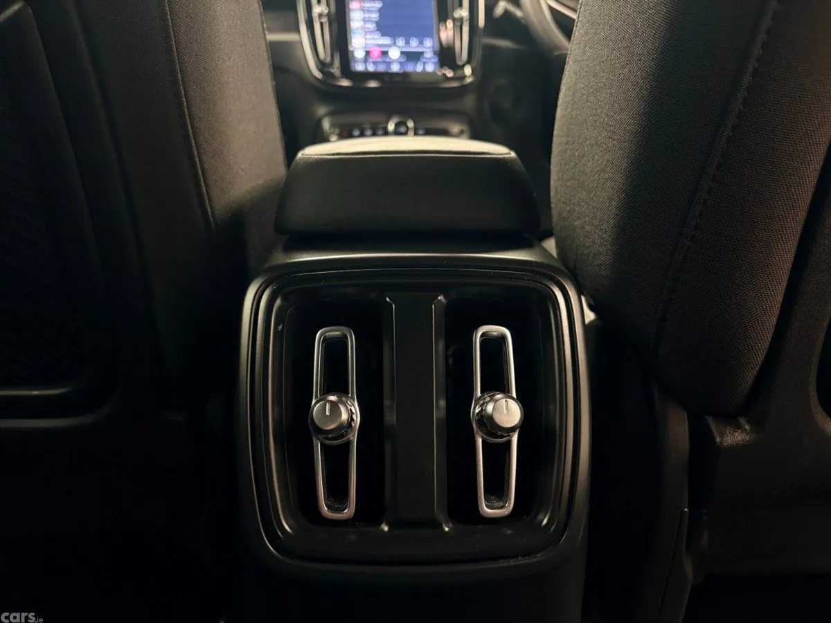 Volvo XC40 Estate, Electric, 2023, Blue