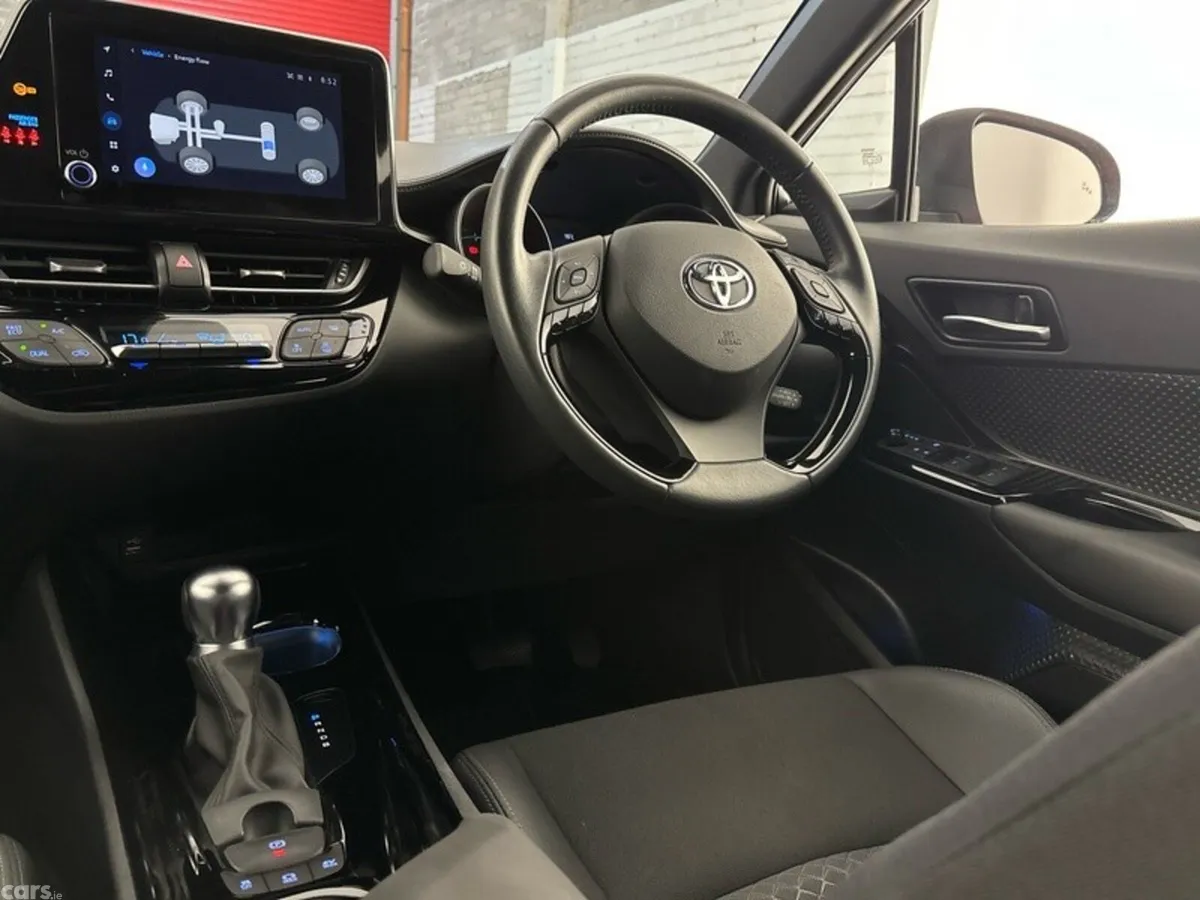 Toyota C-HR SUV, Petrol Hybrid, 2023, Red