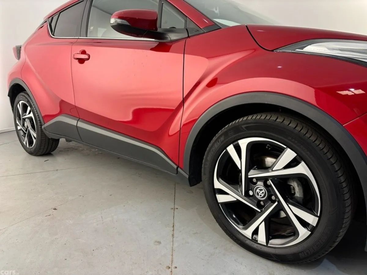 Toyota C-HR SUV, Petrol Hybrid, 2023, Red