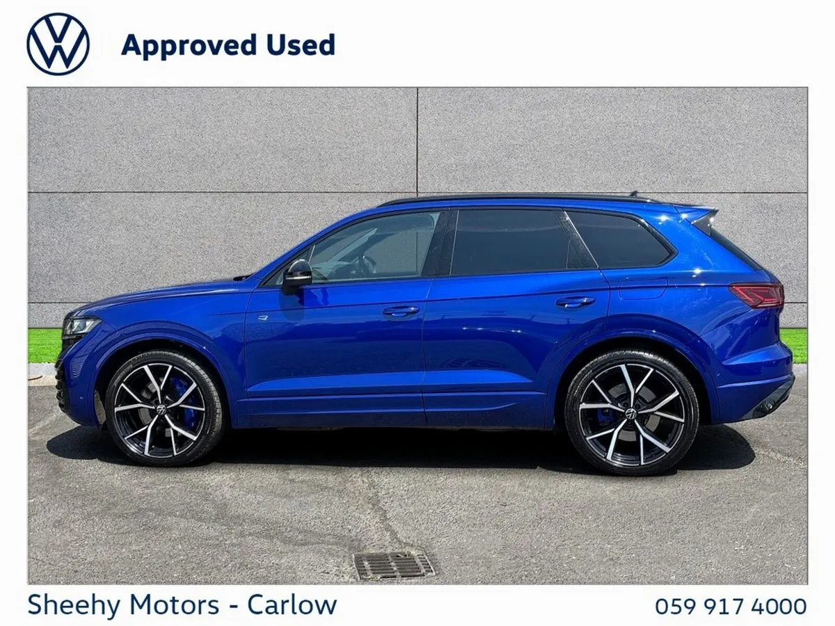 Volkswagen Touareg SUV, Petrol Plug-in Hybrid, 2024, Blue