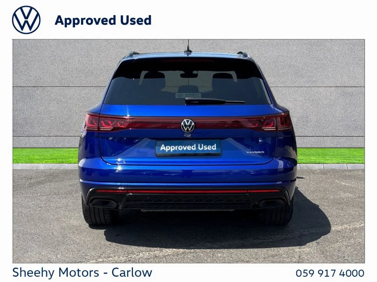 Volkswagen Touareg SUV, Petrol Plug-in Hybrid, 2024, Blue