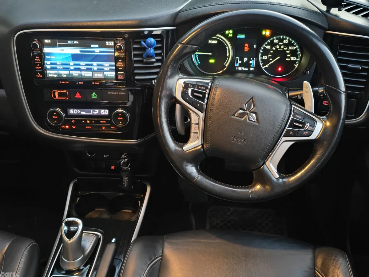 Mitsubishi Outlander SUV, Petrol Plug-in Hybrid, 2016, White