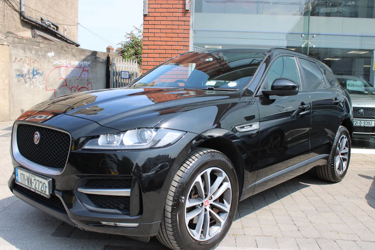 Jaguar F-Pace SUV, Diesel, 2017, Black