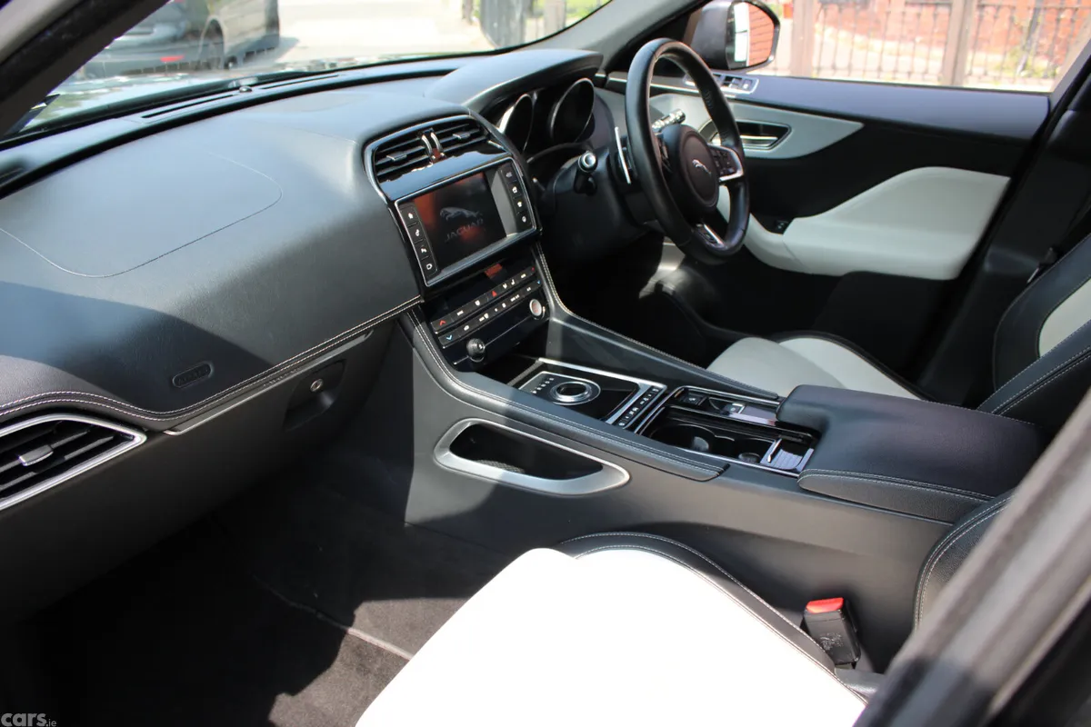 Jaguar F-Pace SUV, Diesel, 2017, Black