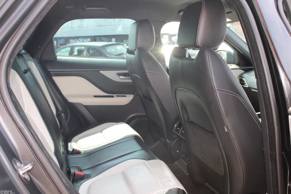 Jaguar F-Pace SUV, Diesel, 2017, Black