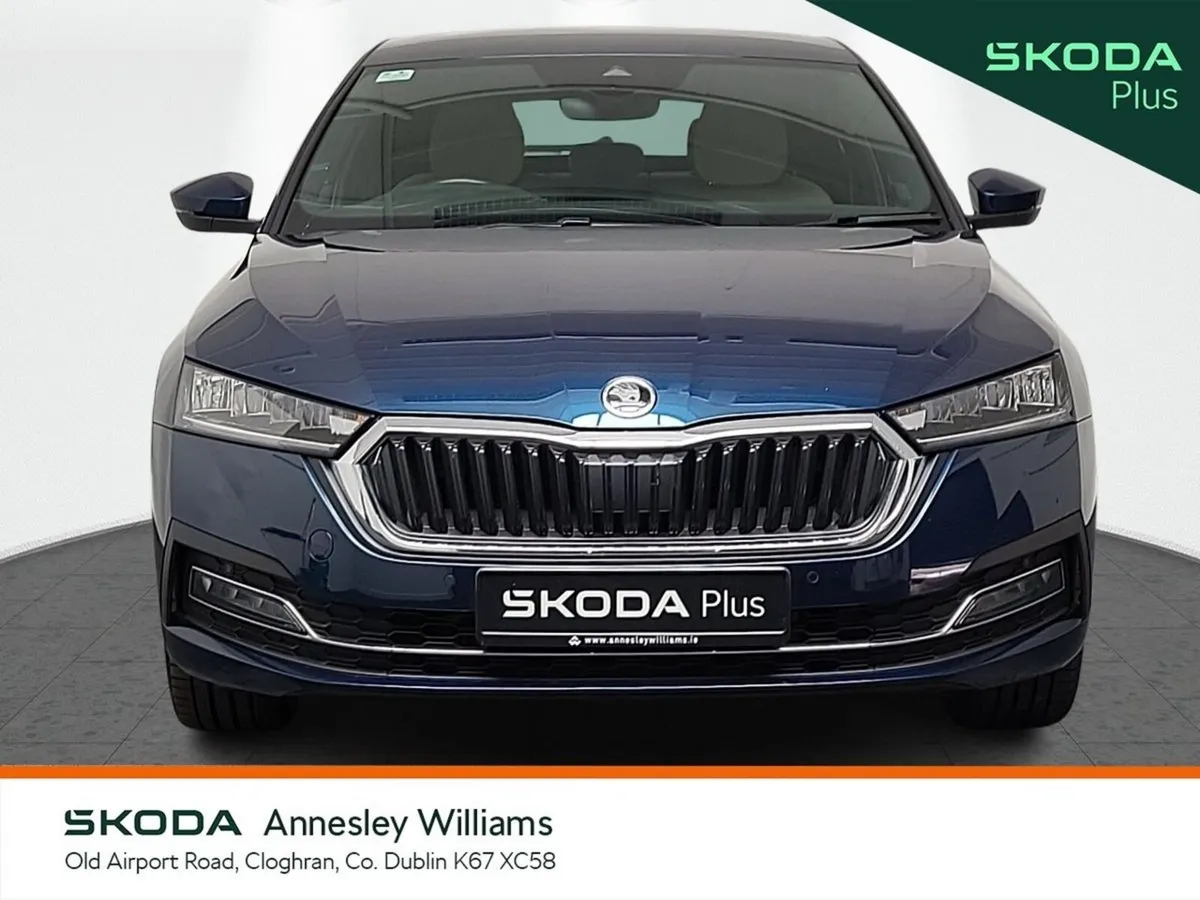 Skoda Octavia Saloon, Petrol, 2023, Blue