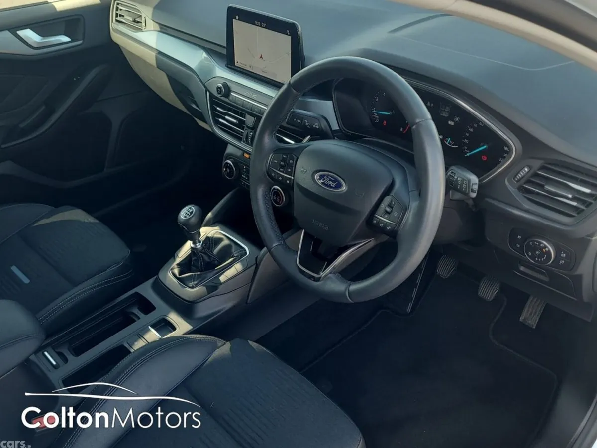 Ford Focus Hatchback, Petrol, 2020, White