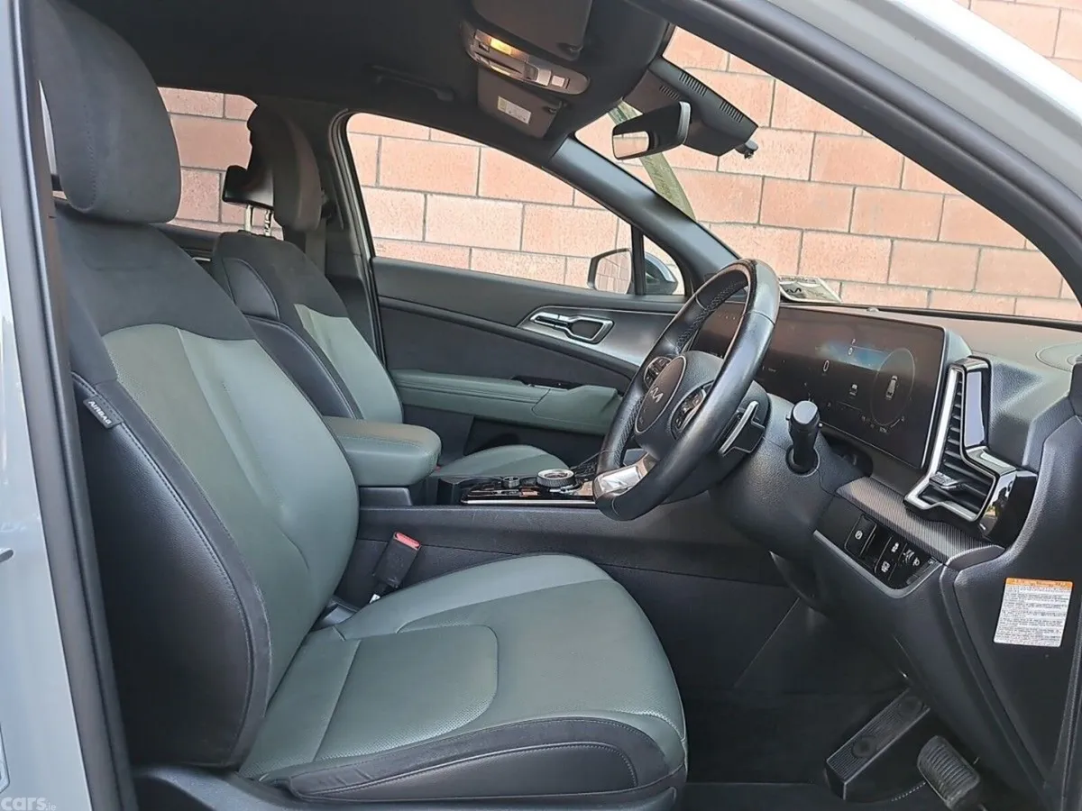 Kia Sportage SUV, Petrol Hybrid, 2024, Grey