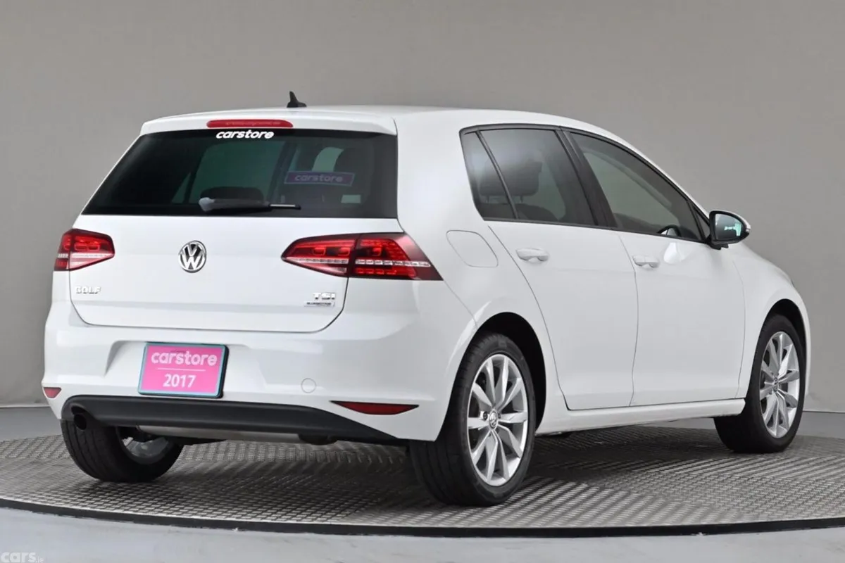 Volkswagen Golf Hatchback, Petrol, 2017, White