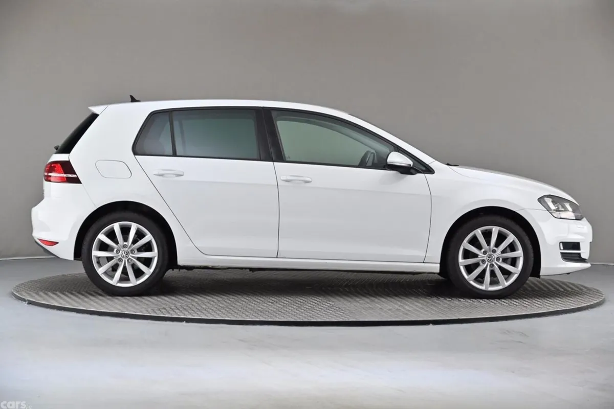 Volkswagen Golf Hatchback, Petrol, 2017, White