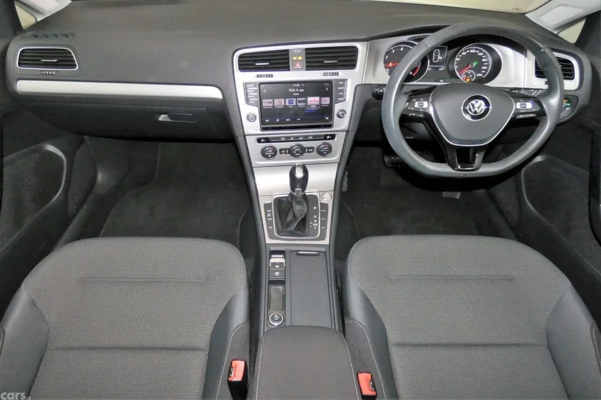 Volkswagen Golf Hatchback, Petrol, 2017, White