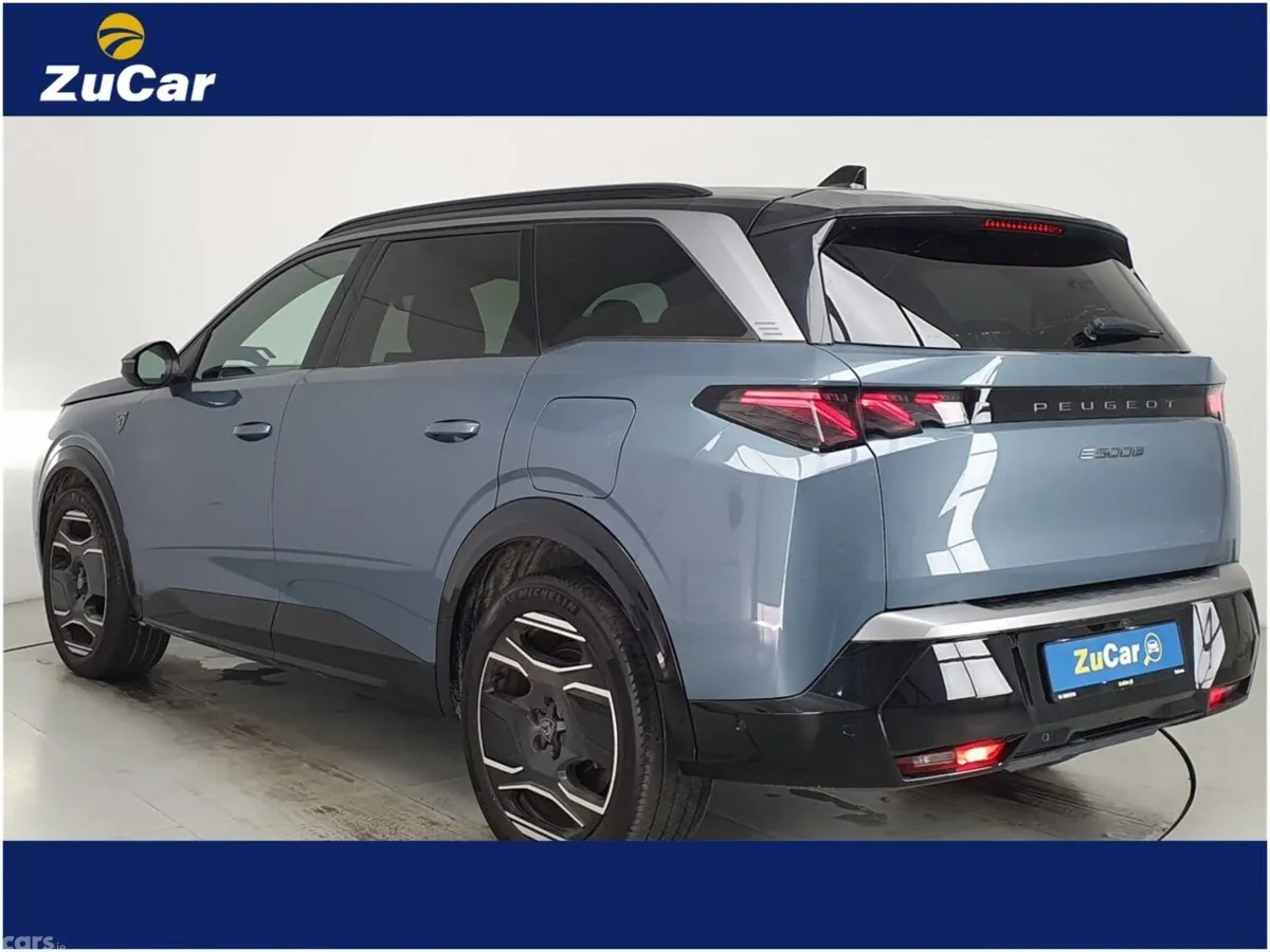 Peugeot 5008 SUV, Electric, 2024, Blue