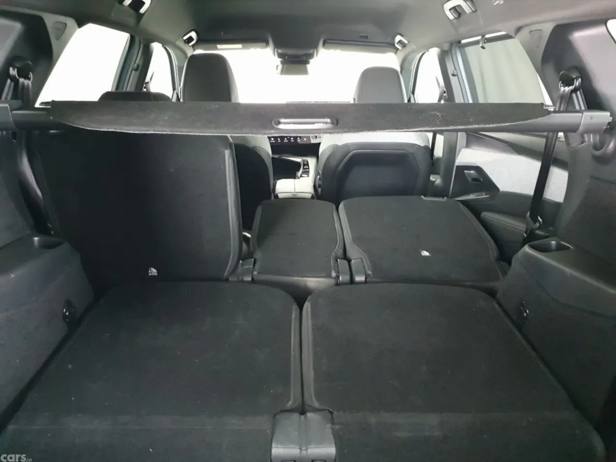 Peugeot 5008 SUV, Electric, 2024, Blue