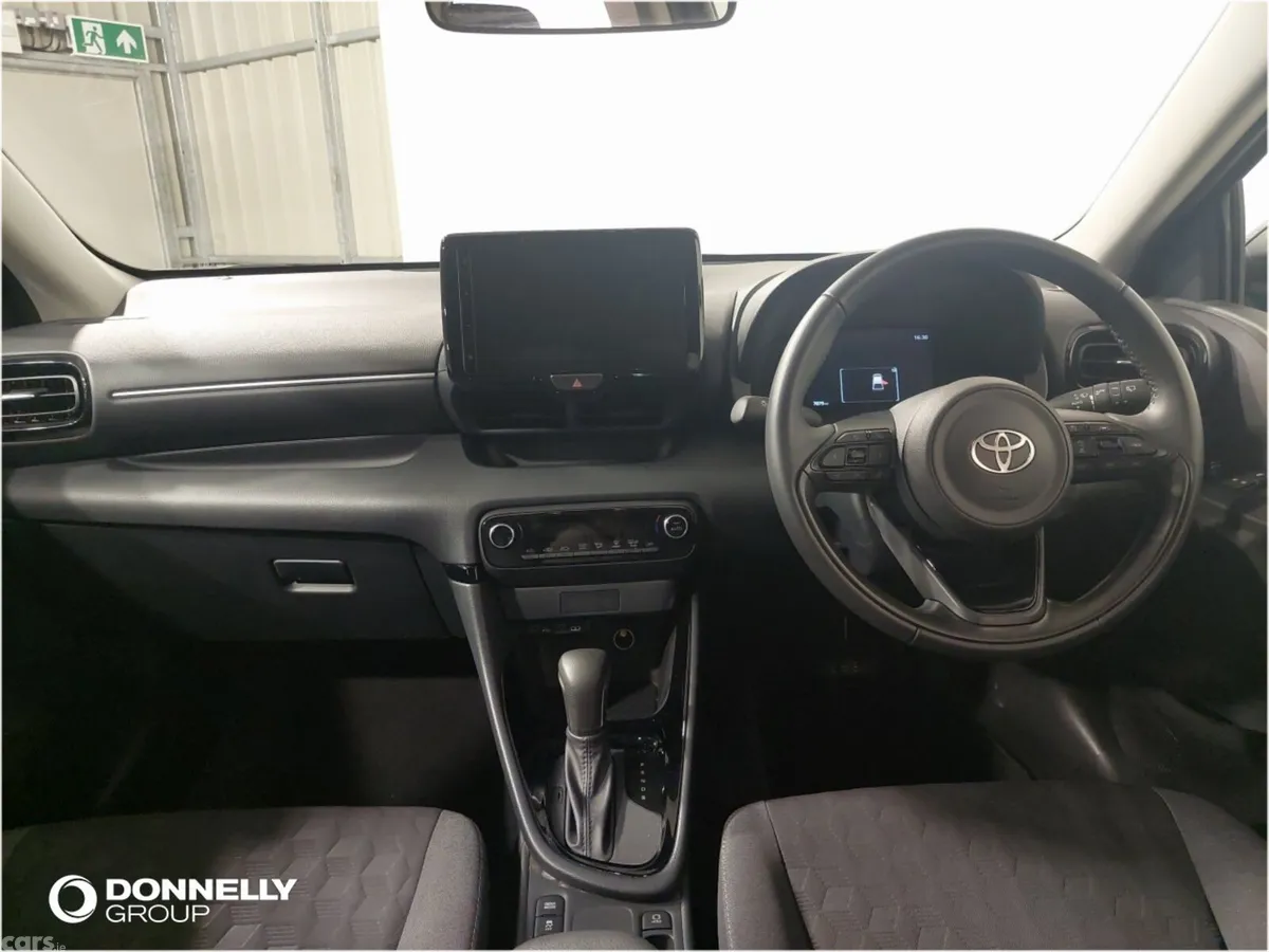 Toyota Yaris Hatchback, Petrol Hybrid, 2025, Grey