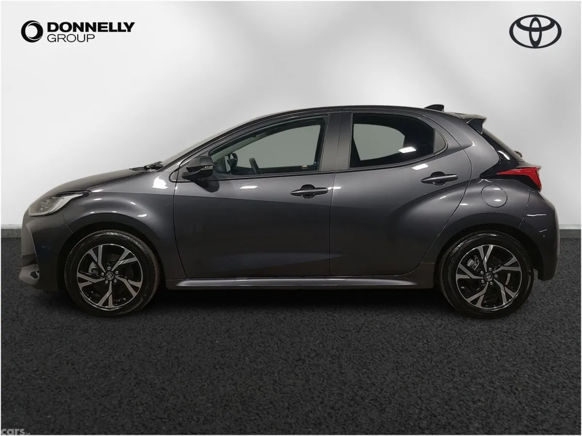 Toyota Yaris Hatchback, Petrol Hybrid, 2025, Grey