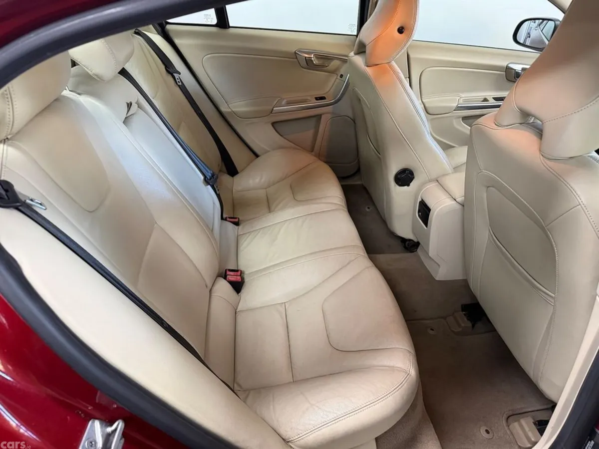 Volvo S60 Saloon, Diesel, 2014, Red