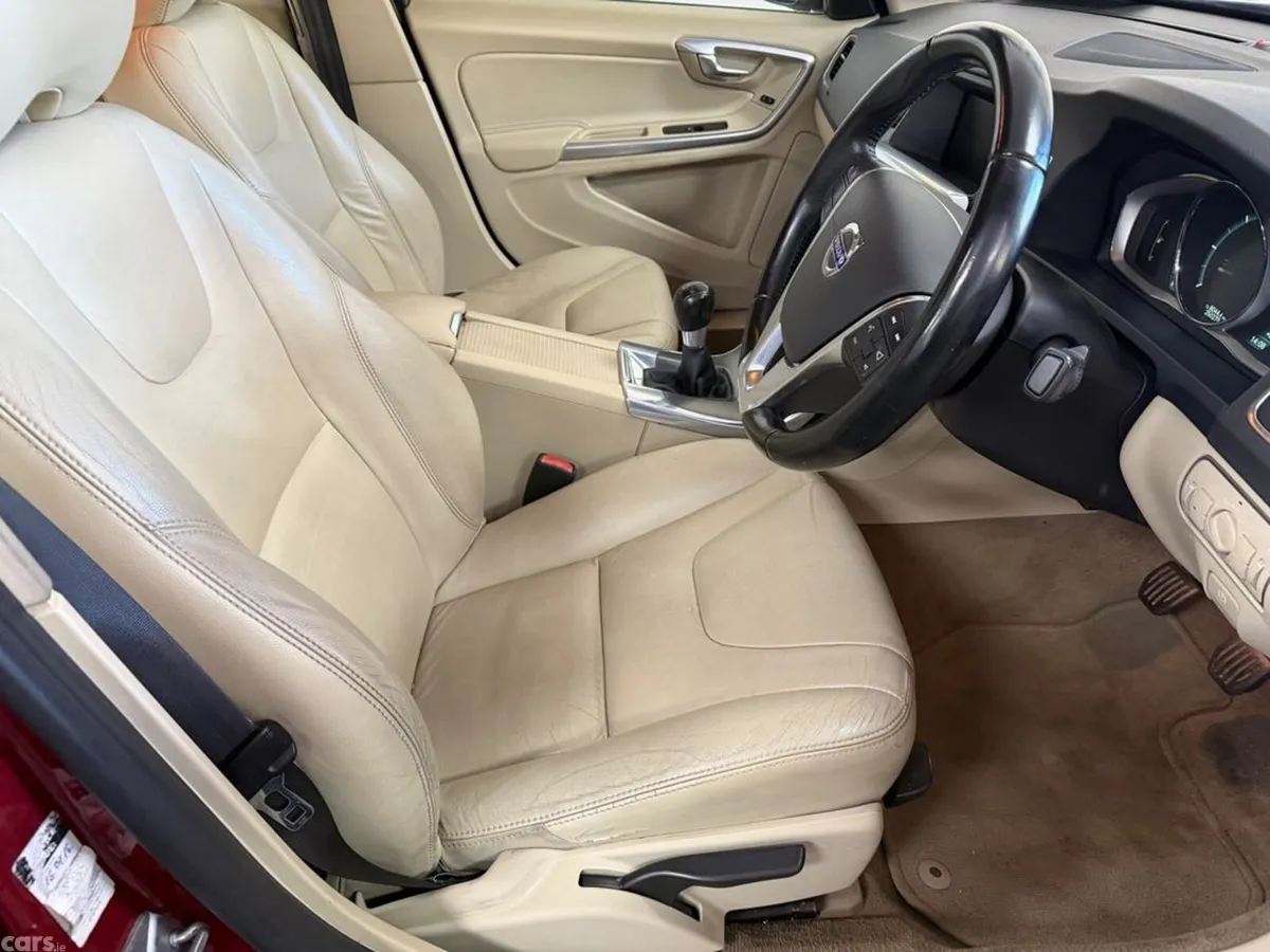 Volvo S60 Saloon, Diesel, 2014, Red