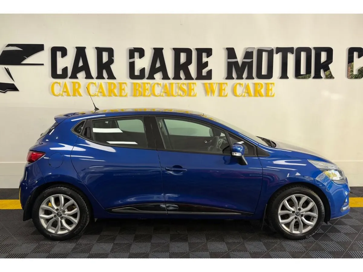 Renault Clio Hatchback, Petrol, 2018, Blue