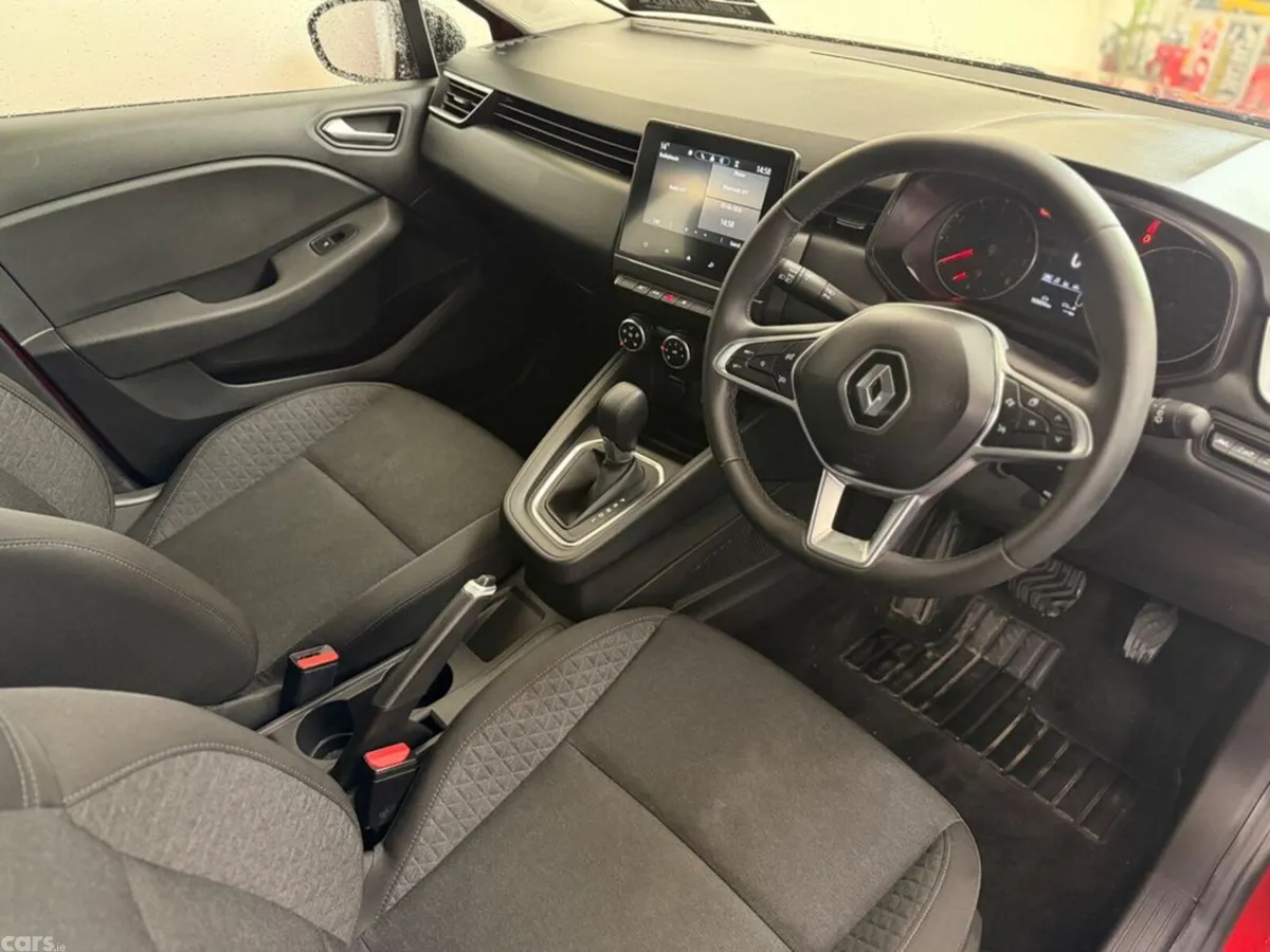 Renault Clio Hatchback, Petrol, 2023, Red