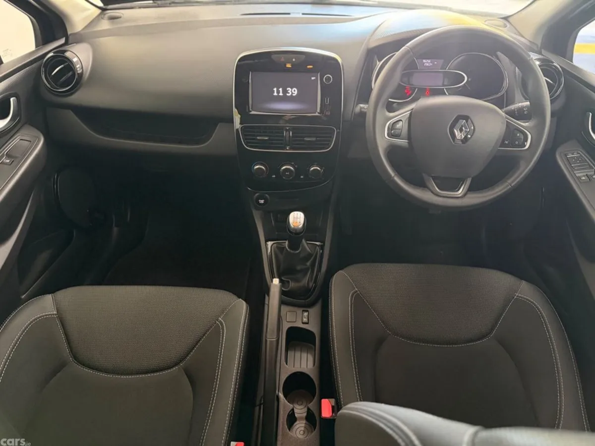 Renault Clio Hatchback, Petrol, 2018, Blue