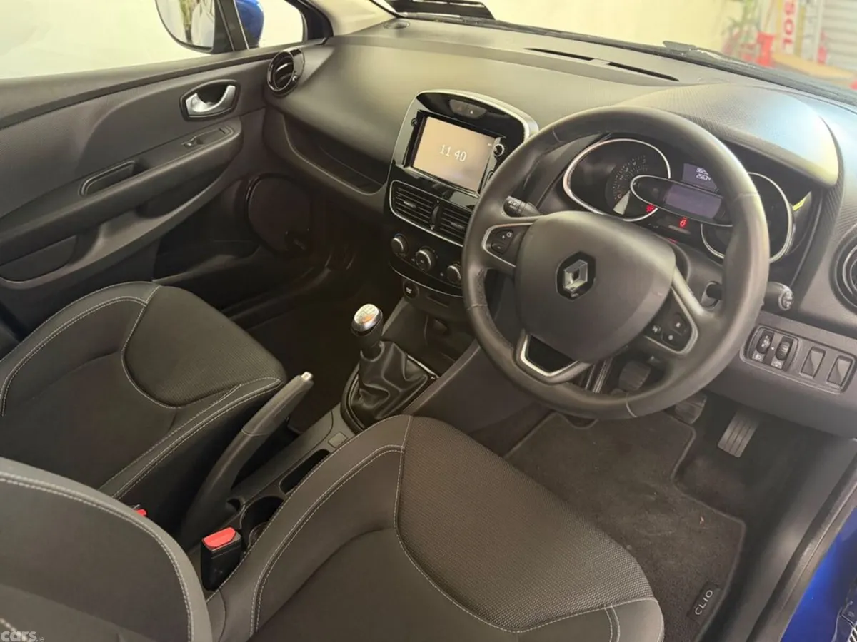 Renault Clio Hatchback, Petrol, 2018, Blue