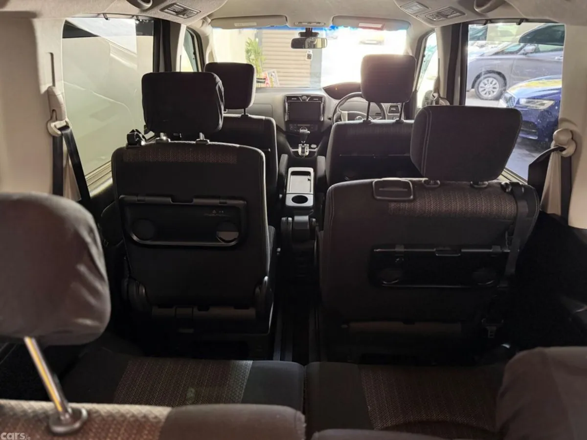 Nissan Serena MPV, Petrol Hybrid, 2015, White