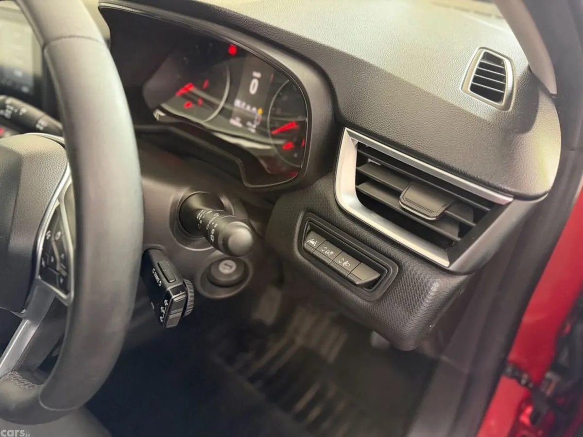 Renault Clio Hatchback, Petrol, 2023, Red