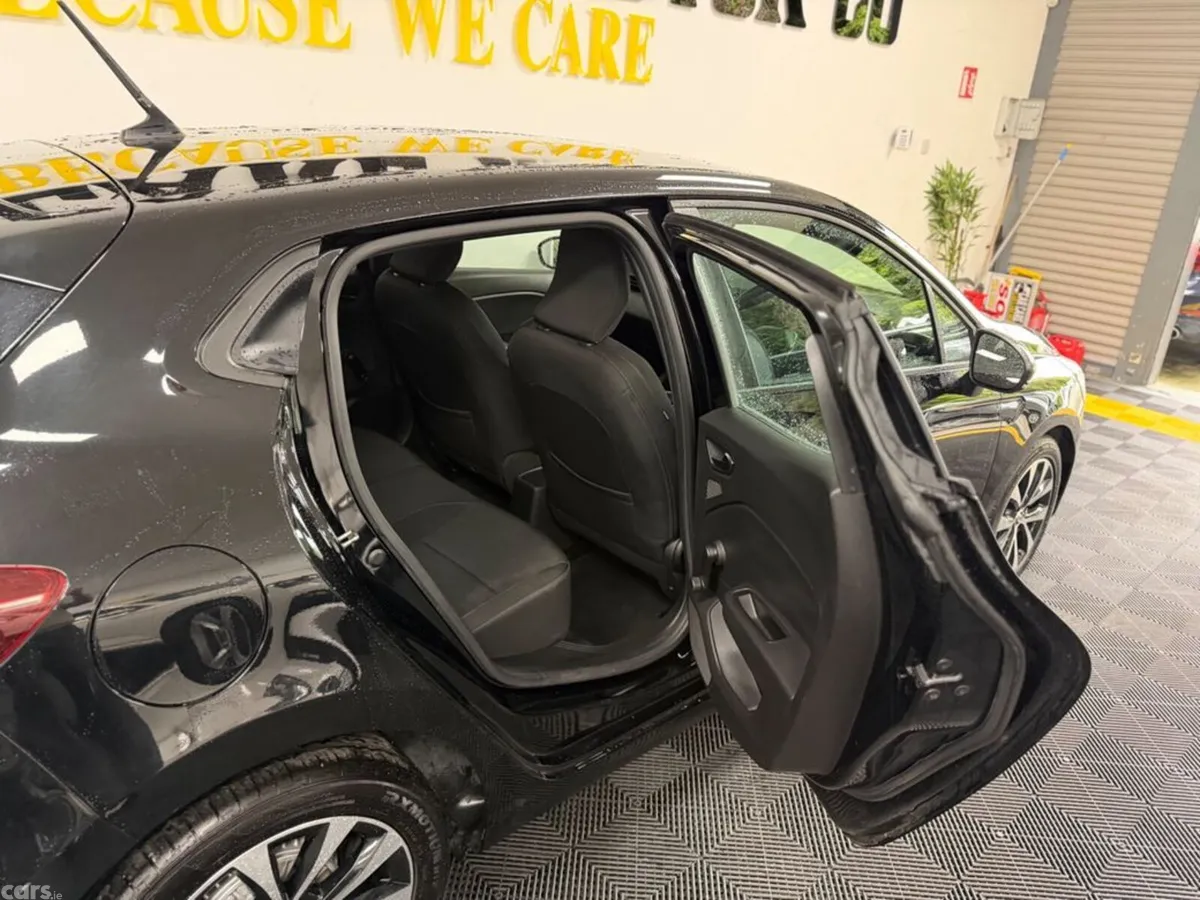 Renault Clio Hatchback, Petrol, 2023, Black