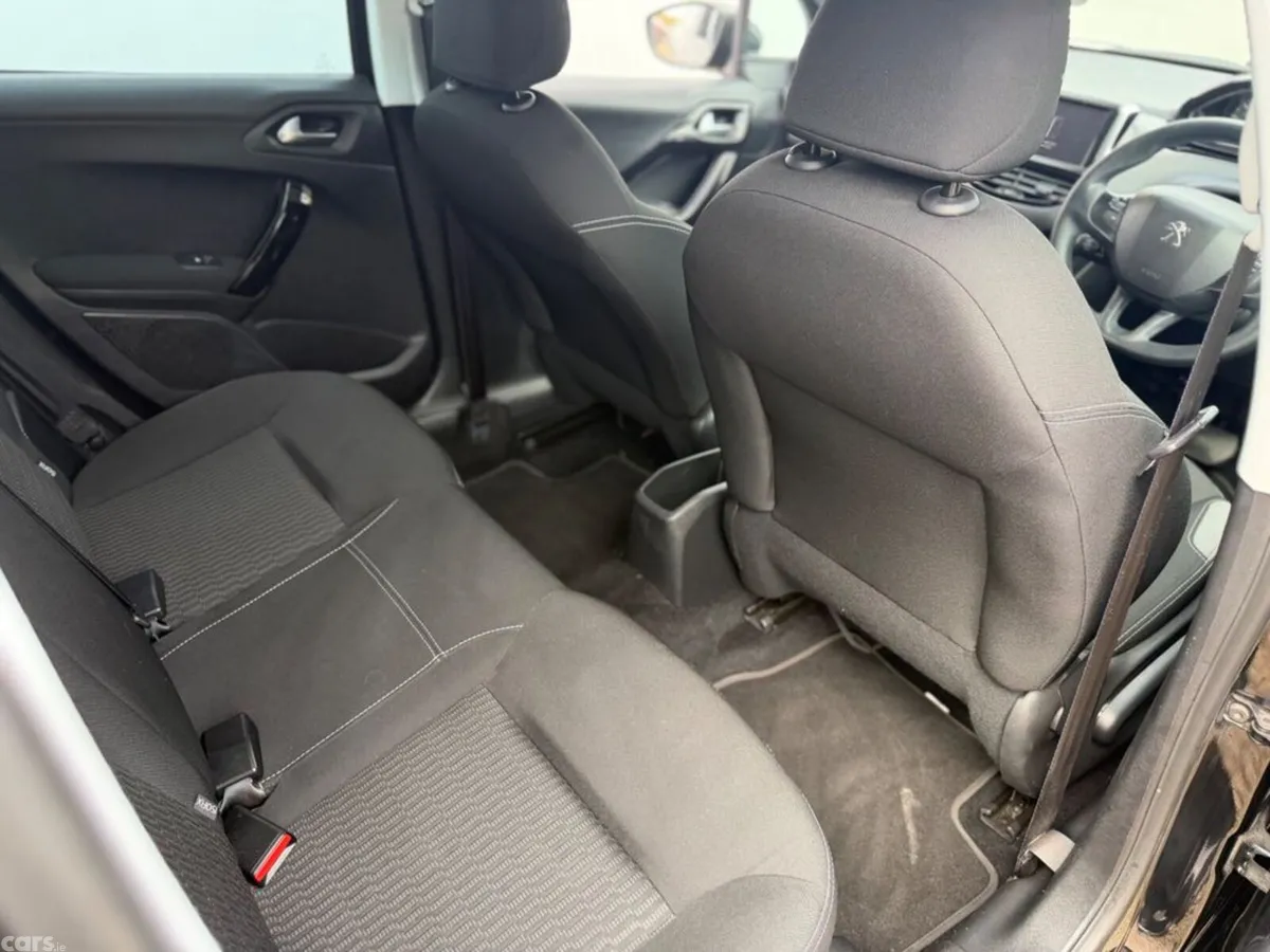 Peugeot 208 Hatchback, Petrol, 2017, Black