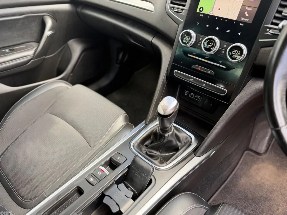 Renault Megane Saloon, Petrol, 2021, Blue
