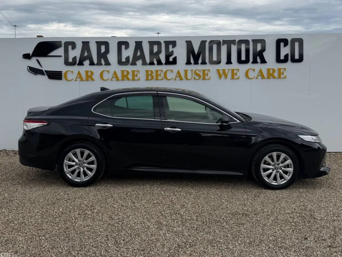 Toyota Camry Saloon, Petrol Hybrid, 2021, Black