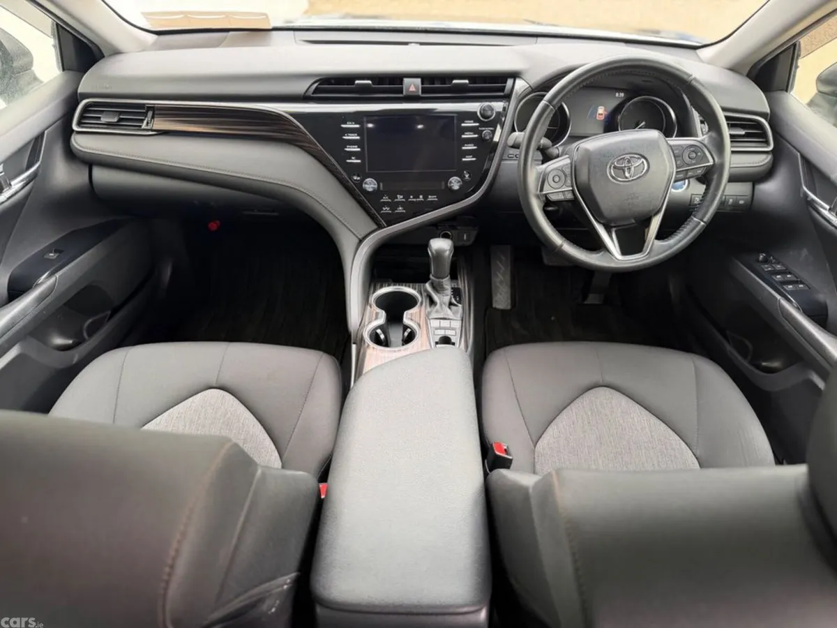 Toyota Camry Saloon, Petrol Hybrid, 2021, Black