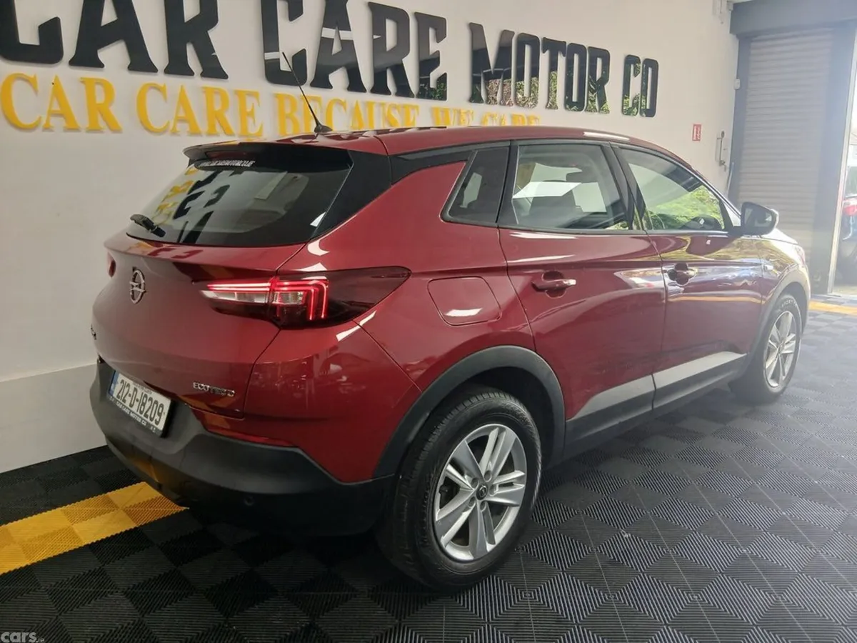 Opel Grandland X MPV, Diesel, 2021, Red